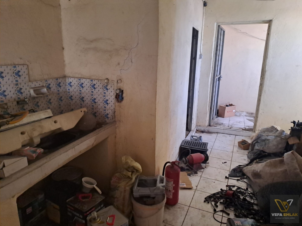 BİR EYLÜL SANAYİ SİTESİNDE 480 m2 SATILIK DÜKKAN