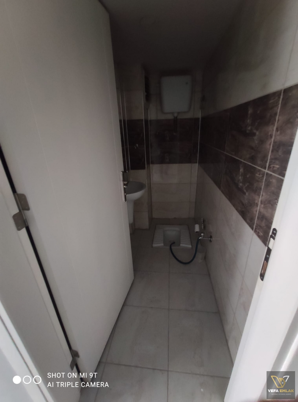 UŞAK MERKEZ KEMALÖZ MAHALLESİ’NDE SATILIK FERAH 3+1 DAİRE