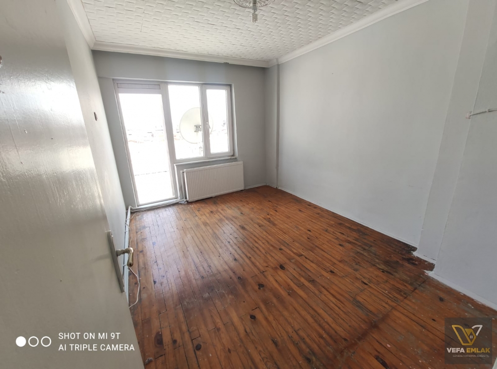 KURTULUŞ MH.  ÇİFT APART YAPMAYA UYGUN - SATILIK 2+1 DAİRE