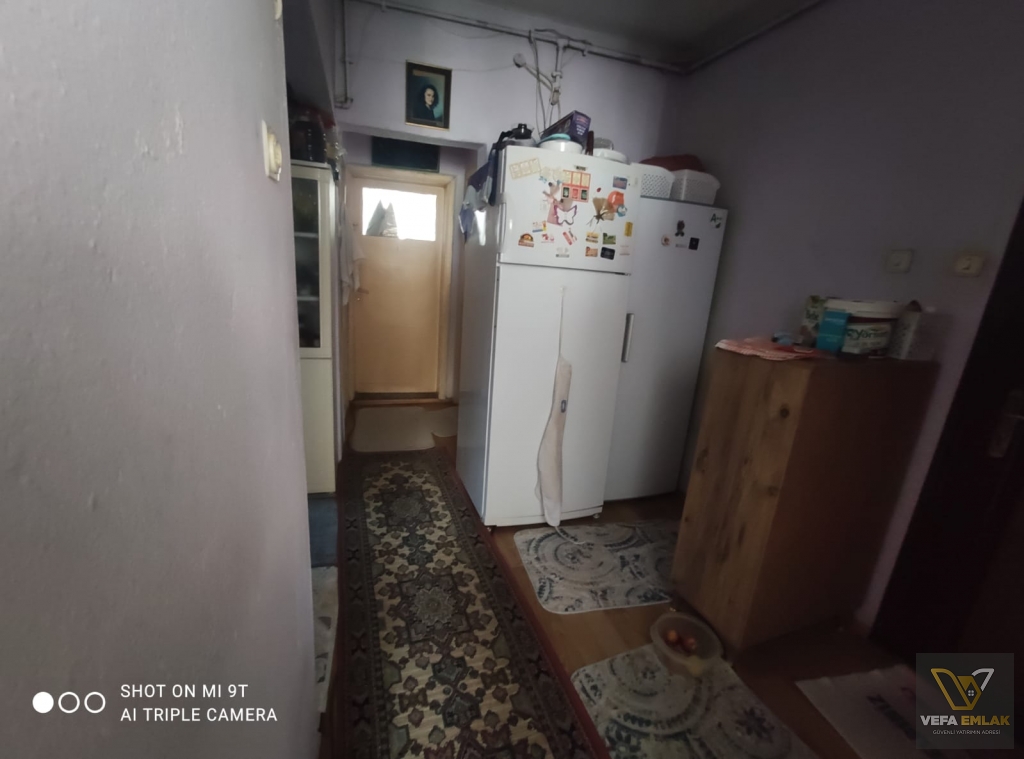 KÜÇÜK ÇARŞI YAKINI 3 KATLI  SATILIK MÜSTAKİL Ev