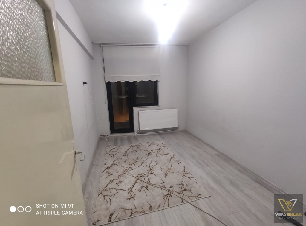 ESKİ BELEDİYE YAKINLARINDA 135 m2 SATILIK 3+1 DAİRE