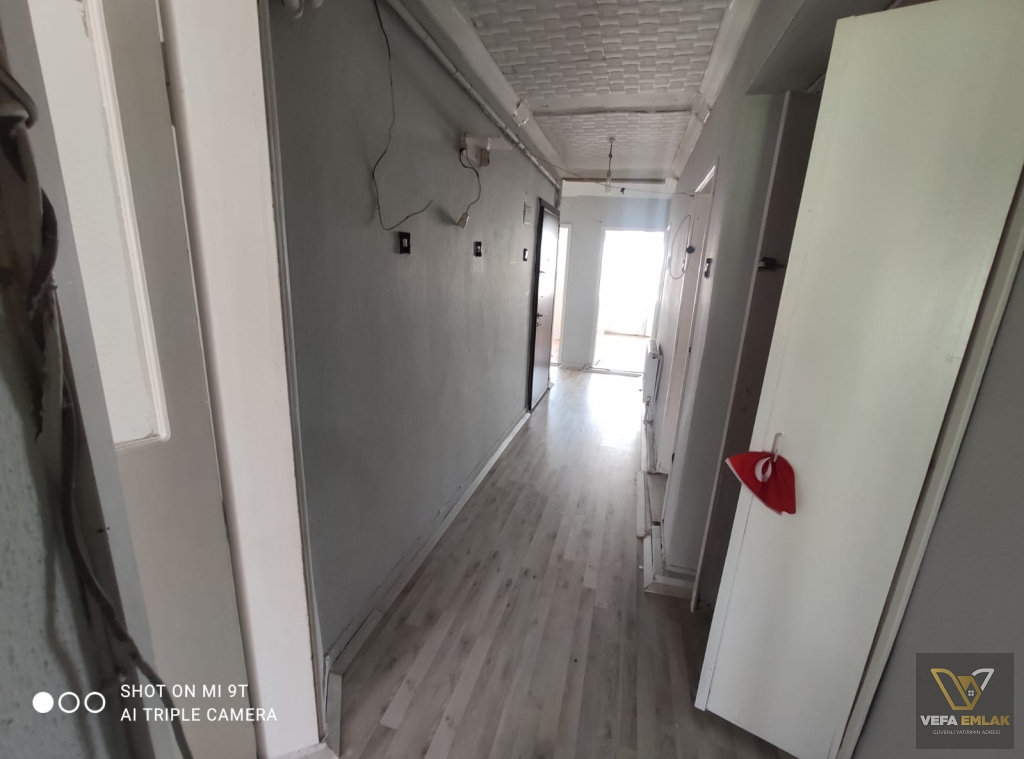 KURTULUŞ MH.  ÇİFT APART YAPMAYA UYGUN - SATILIK 2+1 DAİRE