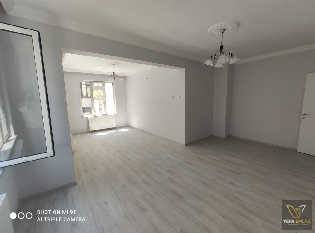 CUMHURİYET MAH. ATA PARK VE FİLE MARKET YAKINI SATILIK 2+1 DAİRE