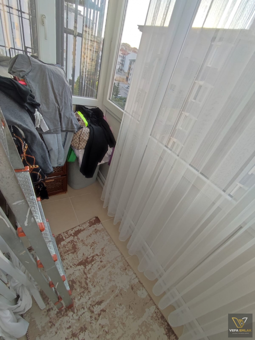 KEMALÖZ MAH.TAKVA CAMİİ YAKININDA 145 m2 3+1 SATILIK LÜKS DAİRE