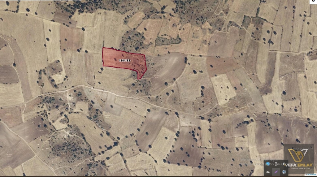 ULUBEY AKKEÇELİ'DE 16.245 m2 BÖLMEYE 8 KM.YAKINLIKTA SATILIK ARSA