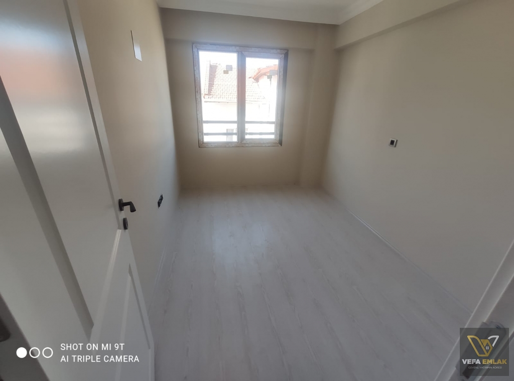 ATATÜRK MAHALLESİ BESİM ATALAY OKULU YAKININDA SATILIK 2+1 DAİRE