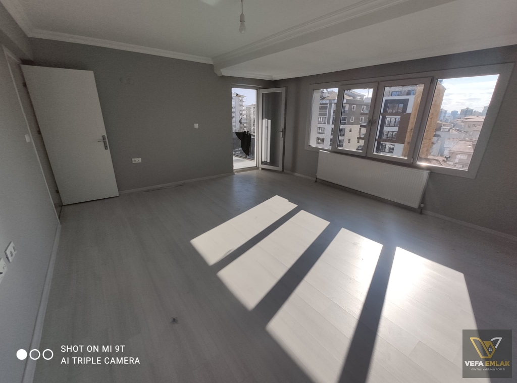 UŞAK MERKEZ KEMALÖZ MAHALLESİ’NDE SATILIK FERAH 3+1 DAİRE