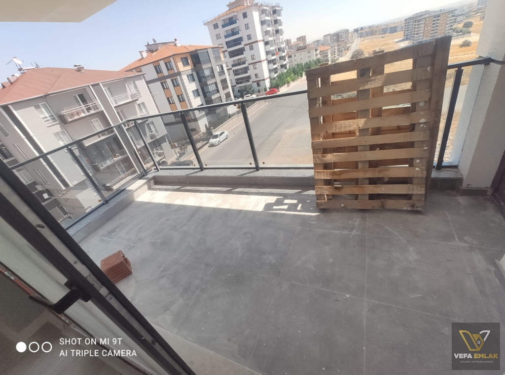 KEMALÖZ MAHALLESİ ORHAN DENGİZ LİSESİ YAKININDA SATILIK 4+1 DAİRE