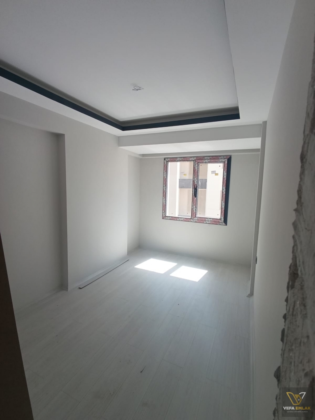 UŞAK KEMALÖZ MAH DİŞ HASTANESİ YAKINI SATILIK 3+1 DAİRE
