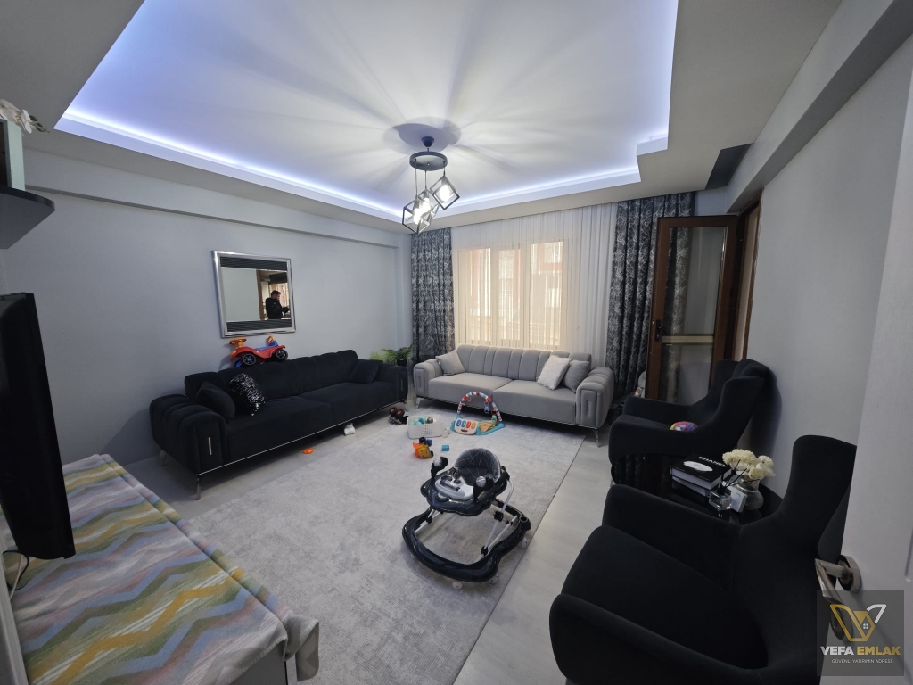CUMHURİYET MAH.ESKİ FİZİK TEDAVİ HASTANESİ YAKININDA SATILIK 2+1 DAİRE