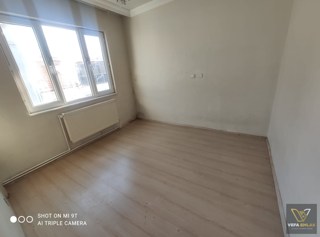 DİKİLİTAŞ MAHALLESİ SAYAR AVM. YAKININDA KİRALIK 3+1 DAİRE