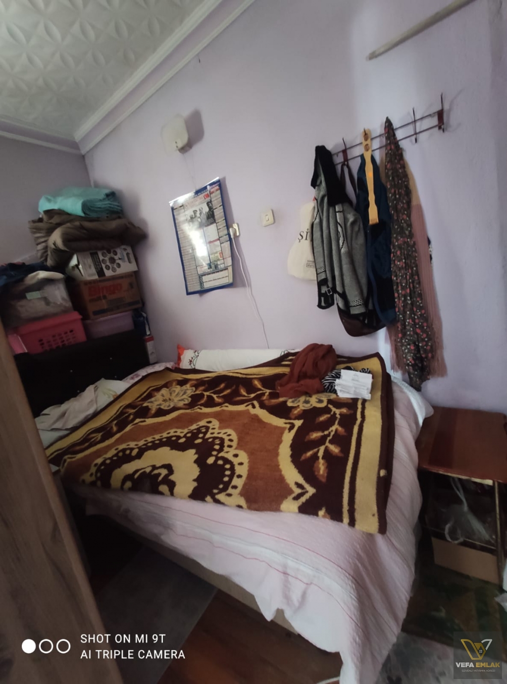 KÜÇÜK ÇARŞI YAKINI 3 KATLI  SATILIK MÜSTAKİL Ev