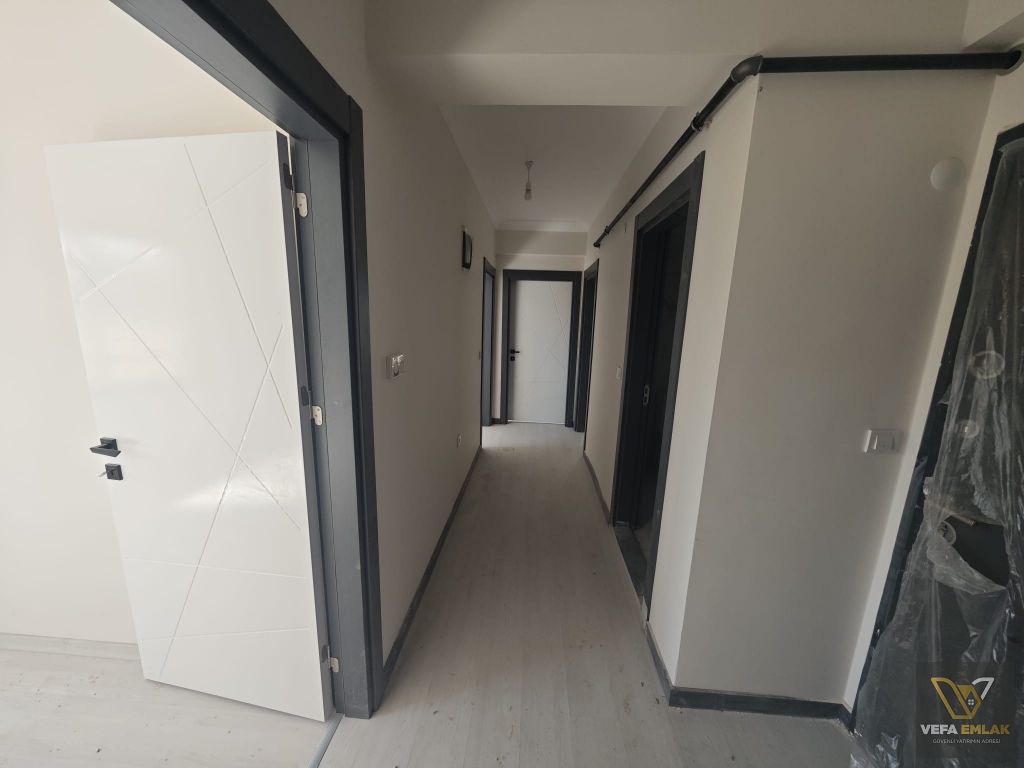 ATATÜRK MAH. BESİM ATALAY OKULU YAKININDA SATILIK 2+1 DAİRE