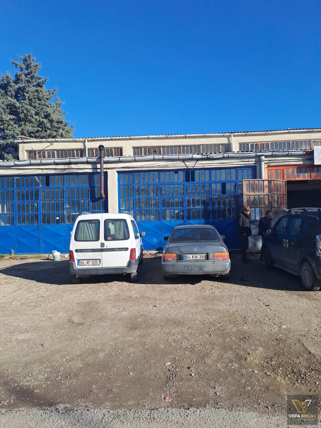 BİR EYLÜL SANAYİ SİTESİNDE 480 m2 SATILIK DÜKKAN