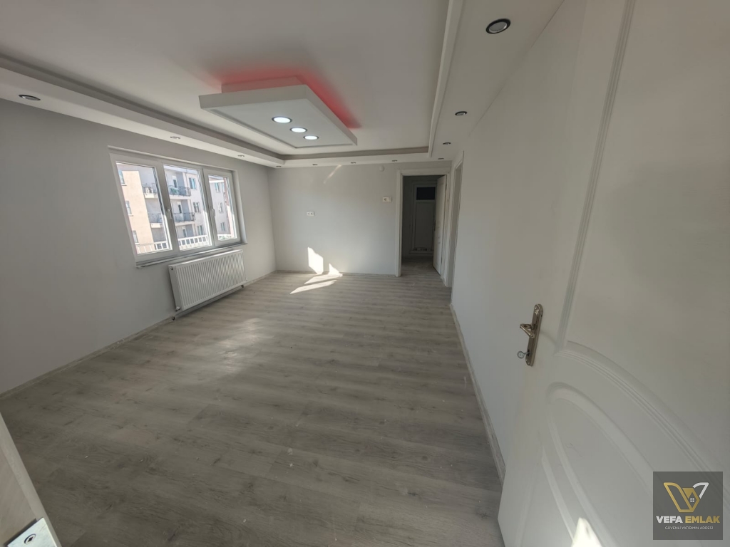 GEDİZYOLU ZÜMRÜT CAMİİ YAKINI SATILIK 2+1 DAİRE