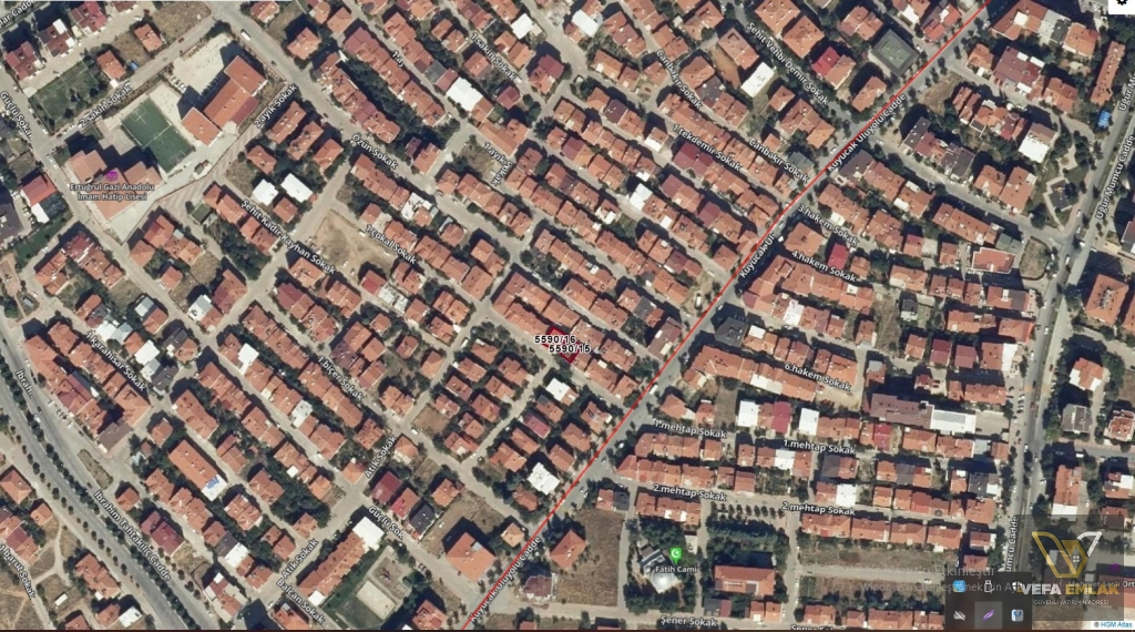 KEMALÖZ MAH. 3 KATLI EV VE YANINDA 136 m2 ARSA SATILIK