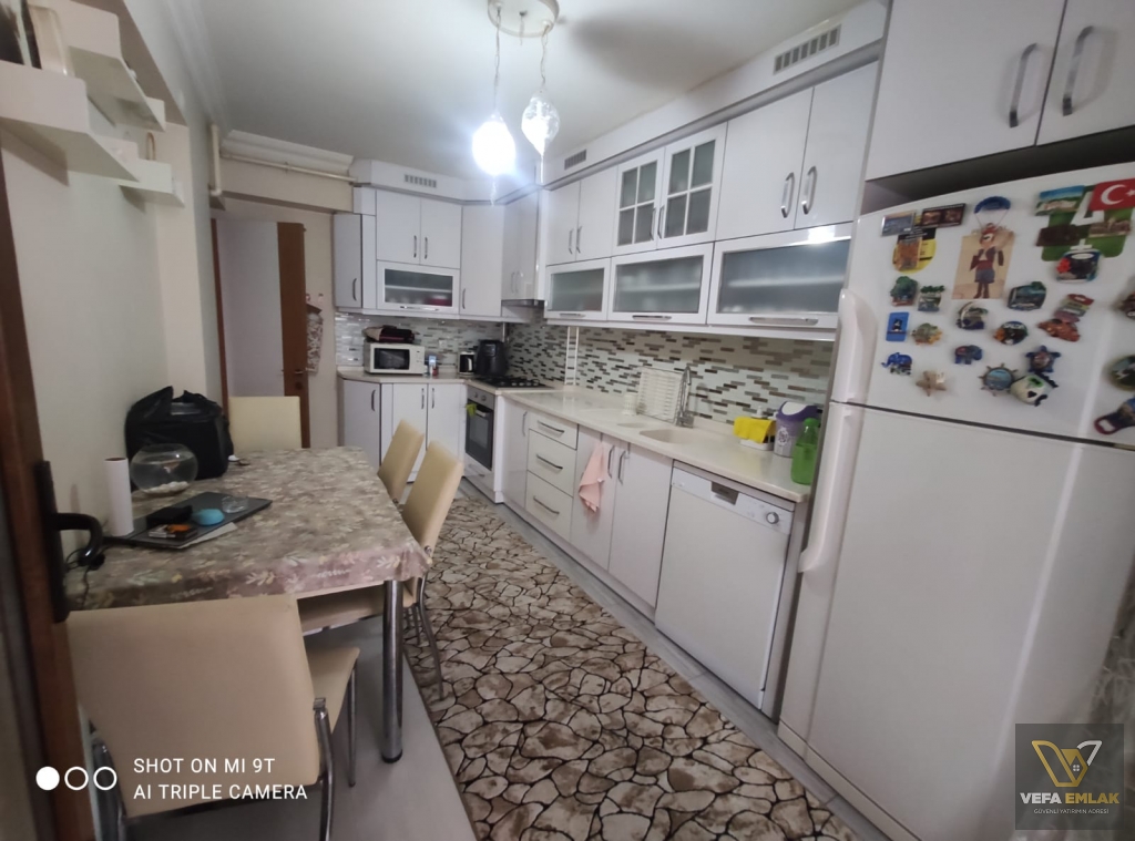 GEDİZ YOLU SAĞLIK OCAĞI  YAKININDA 2+1 ARA KAT SATILIK DAİRE