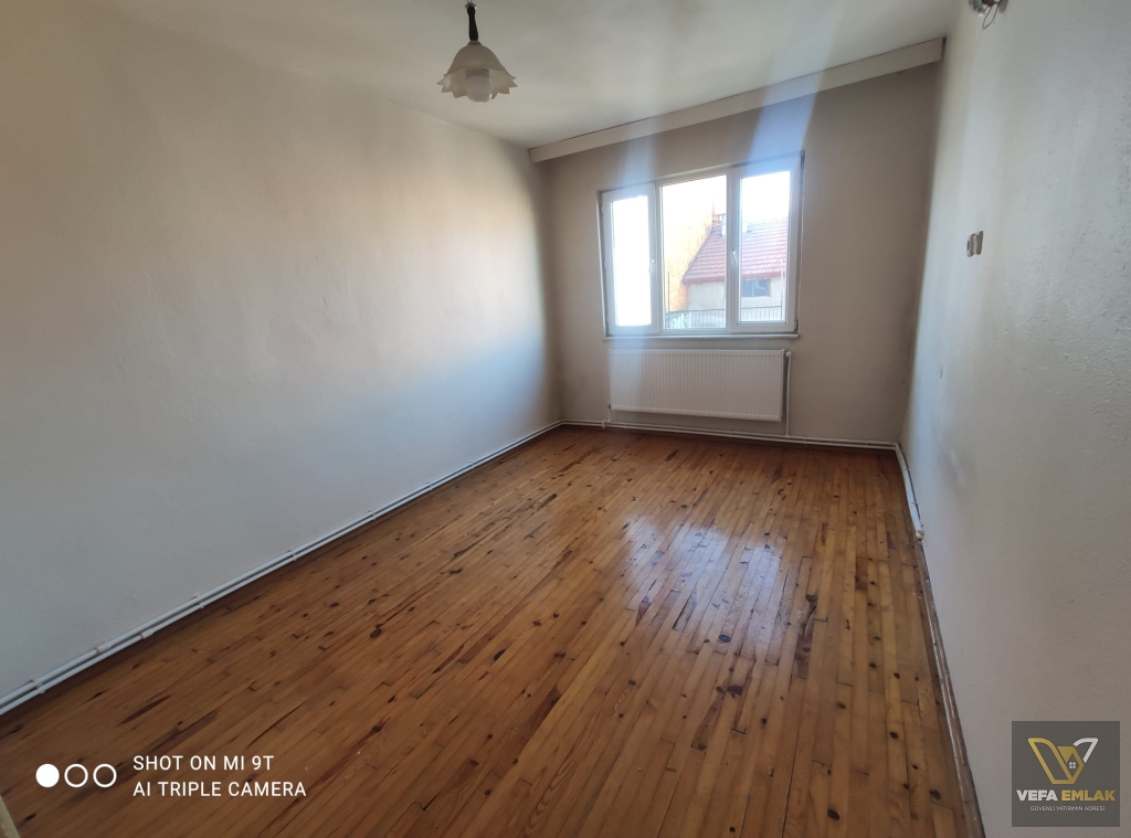 DİKİLİTAŞ MAHALLESİ SAYAR AVM. YAKININDA KİRALIK 3+1 DAİRE