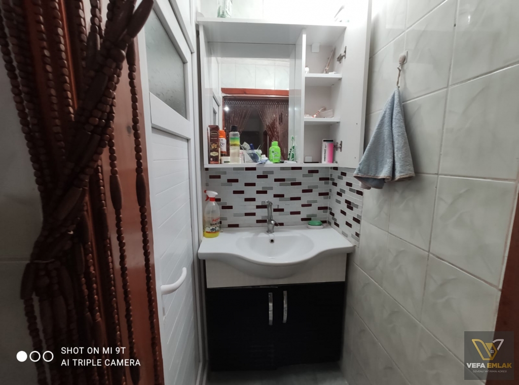 SARAYALTI MAH. SEHER CAMİİ YAKININDA MÜSTAKİL 1 KAT 130 m 2 SATILIK DAİRE