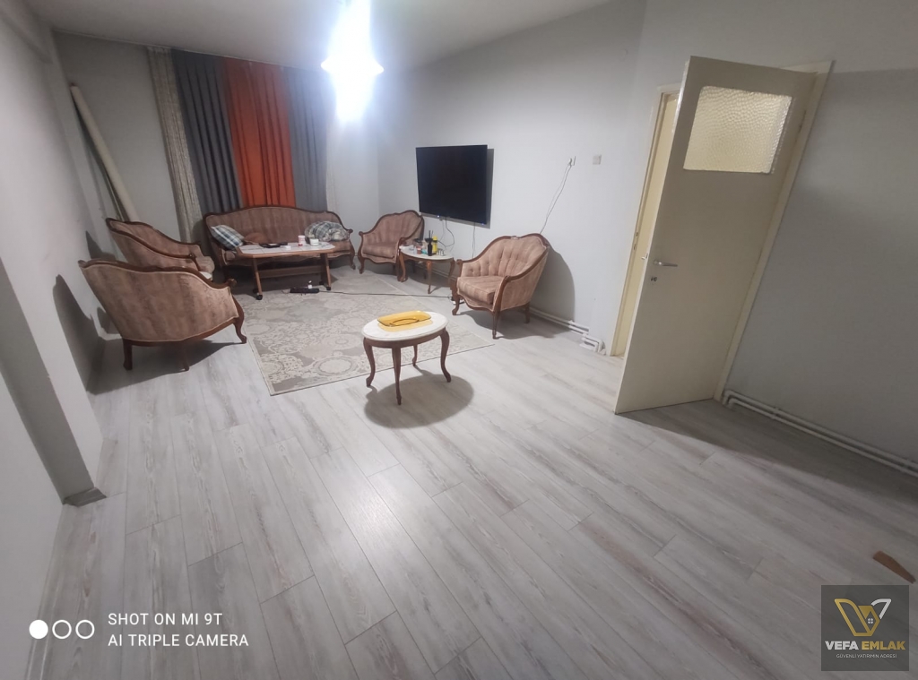 ESKİ BELEDİYE YAKINLARINDA 135 m2 SATILIK 3+1 DAİRE