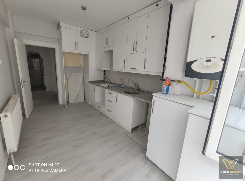CUMHURİYET MAH. ATA PARK VE FİLE MARKET YAKINI SATILIK 2+1 DAİRE