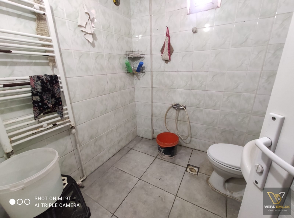 SARAYALTI MAH. SEHER CAMİİ YAKININDA MÜSTAKİL 1 KAT 130 m 2 SATILIK DAİRE