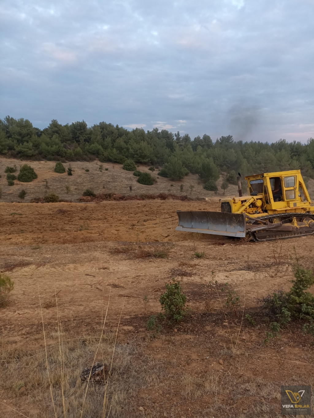 USAK CİGER DEDE KÖYÜ YAKININDA SATILIK 3.705 m2 SATILIK TARLA