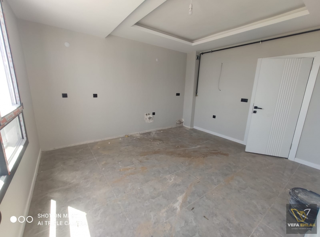 KEMALÖZ MAHALLESİ ORHAN DENGİZ LİSESİ YAKININDA SATILIK 4+1 DAİRE