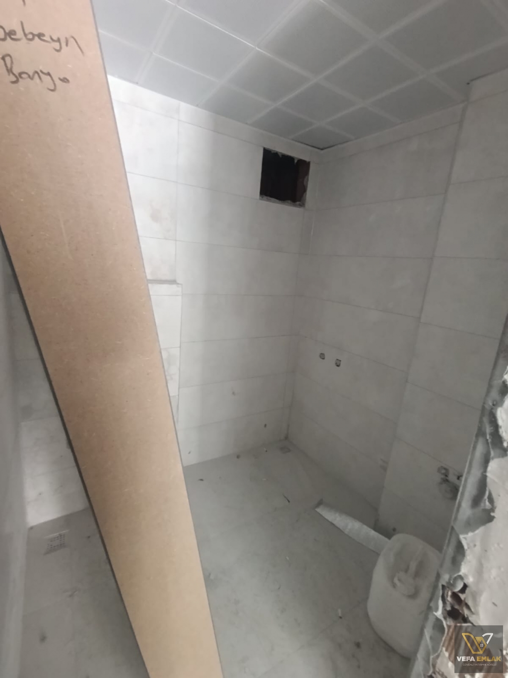 UŞAK KEMALÖZ MAH DİŞ HASTANESİ YAKINI SATILIK 3+1 DAİRE