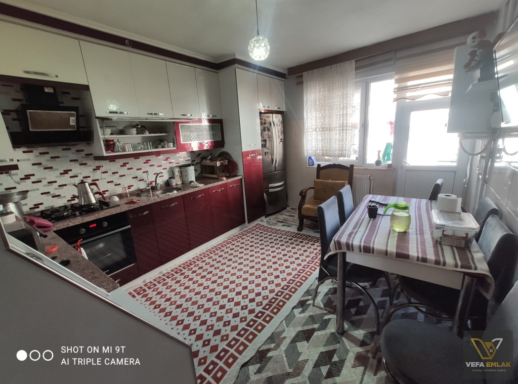 SARAYALTI MAH. SEHER CAMİİ YAKININDA MÜSTAKİL 1 KAT 130 m 2 SATILIK DAİRE