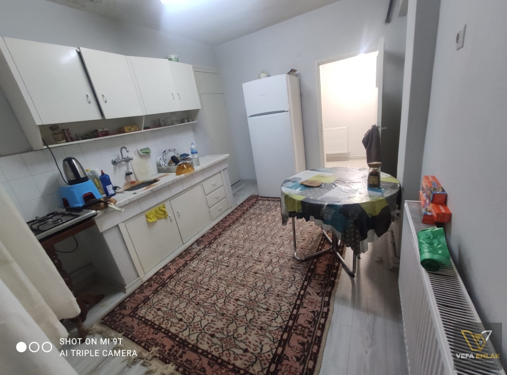 ESKİ BELEDİYE YAKINLARINDA 135 m2 SATILIK 3+1 DAİRE