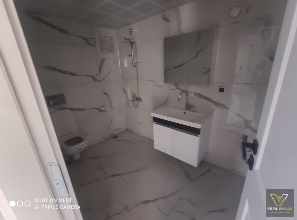 FATİH MAHALLESİ RAVZA CAMİİ YAKINI 2+1 ARA KAT SATILIK DAİRE