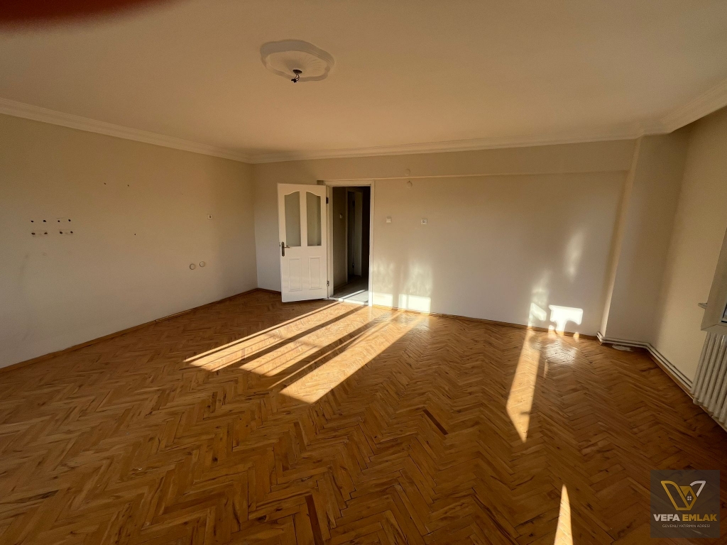 FEVZİ ÇAKMAK MAH.TÜRK TELEKOM BİNASI YAKININDA 165 m2 SATILIK DAİRE