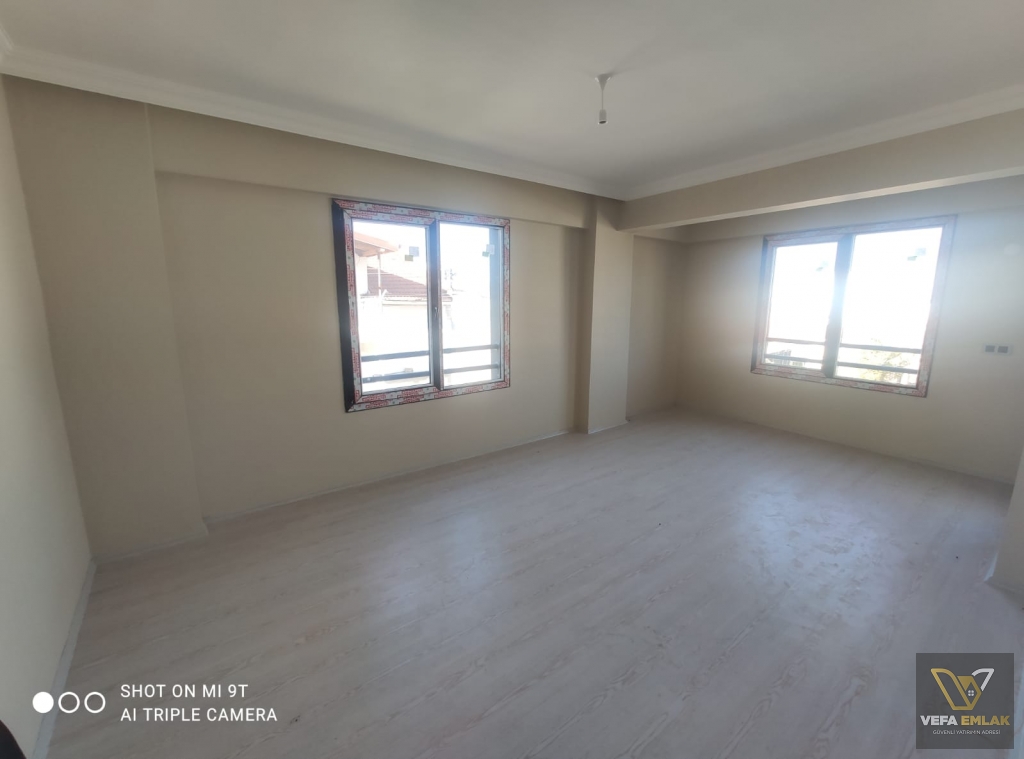 ATATÜRK MAHALLESİ BESİM ATALAY OKULU YAKININDA SATILIK 2+1 DAİRE