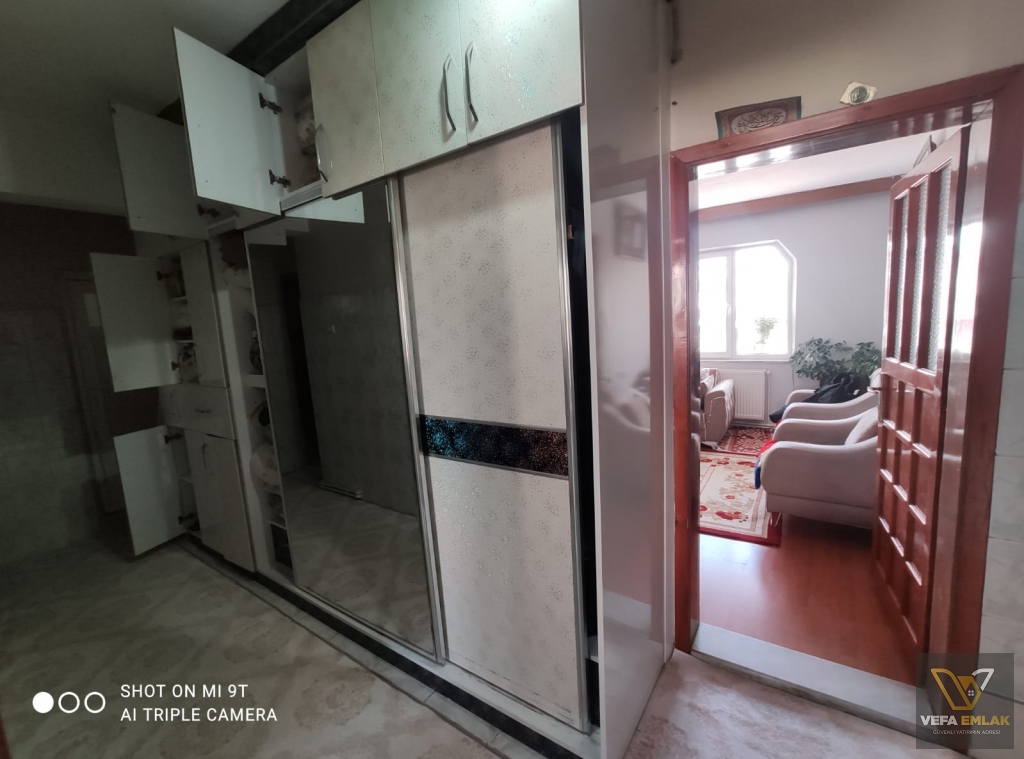 SARAYALTI MAH. SEHER CAMİİ YAKININDA MÜSTAKİL 1 KAT 130 m 2 SATILIK DAİRE
