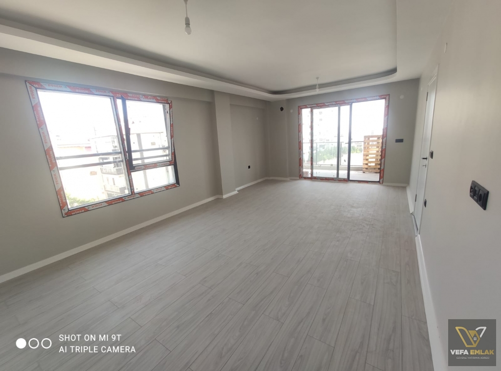 KEMALÖZ MAHALLESİ ORHAN DENGİZ LİSESİ YAKININDA SATILIK 4+1 DAİRE