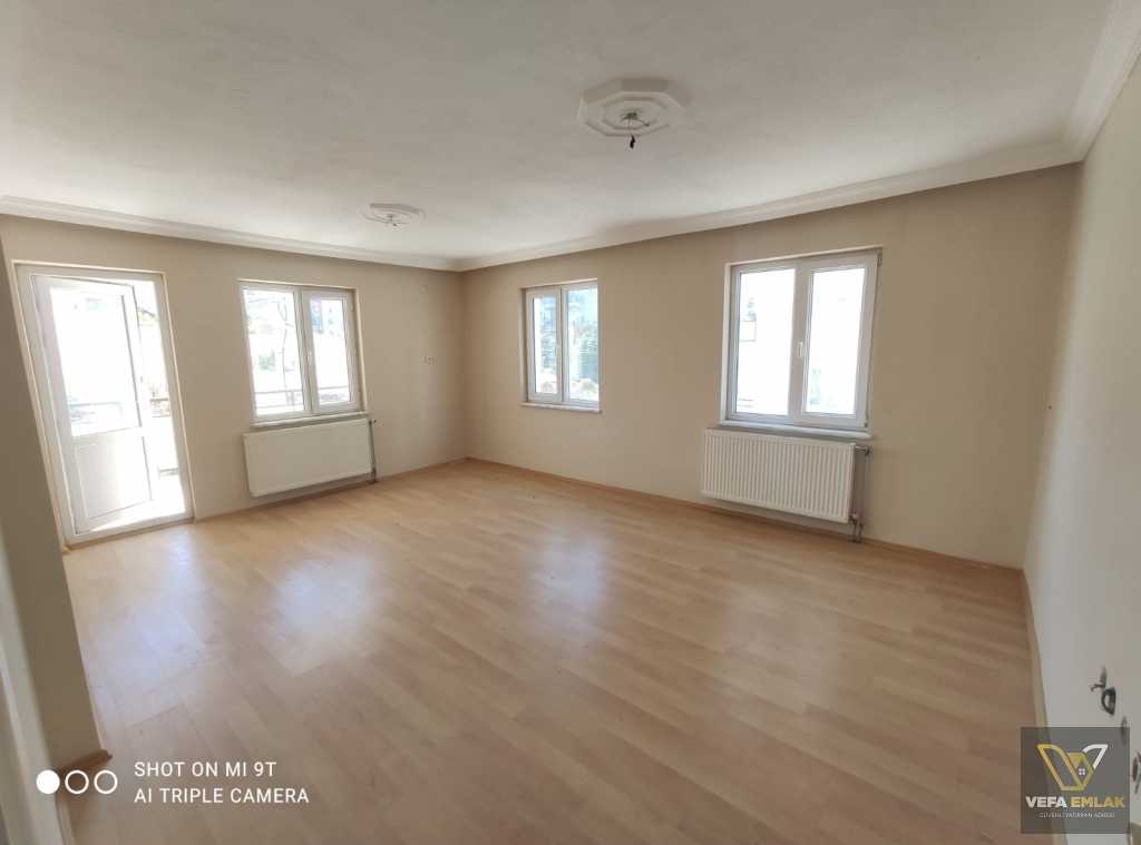 KEMALÖZ MAH.AYŞE ANA SAGLİK MSLK.LİSESİ YAKININDA KİRALIK 3+1 DAİRE