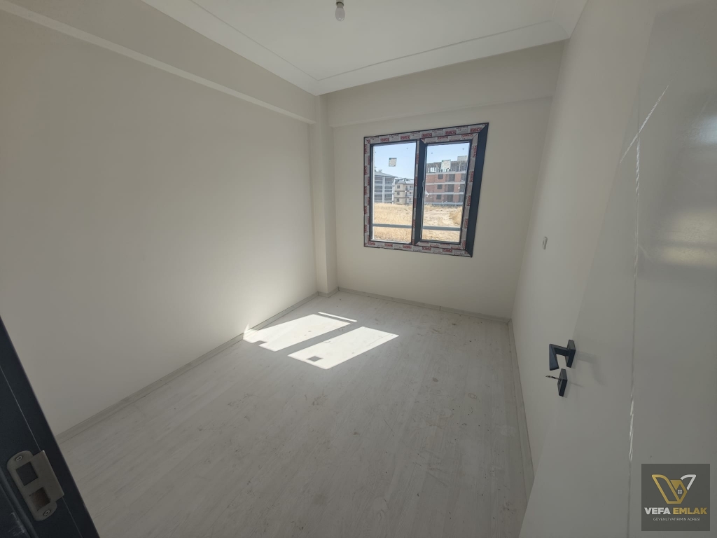 ATATÜRK MAH. BESİM ATALAY OKULU YAKININDA SATILIK 2+1 DAİRE