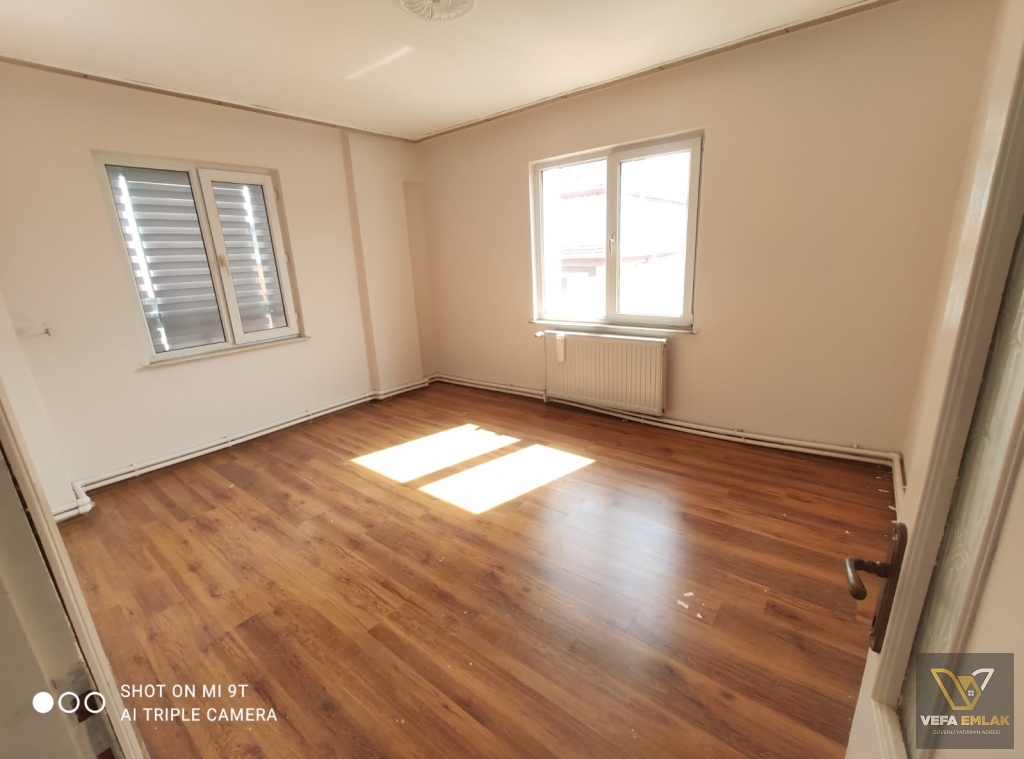 CUMHURİYET MAH. İŞ KUR YAKINI 130 m2 KİRALIK 3+1 DAİRE