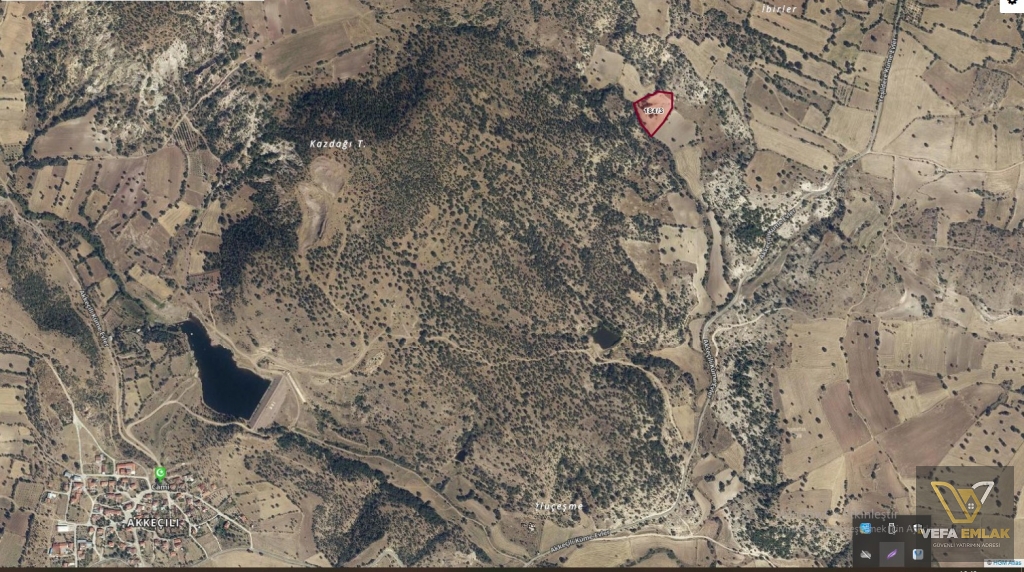 ULUBEY AKKEÇELİ'DE 8.779 m2 BÖLMEYE 8 KM.YAKINLIKTA SATILIK ARSA
