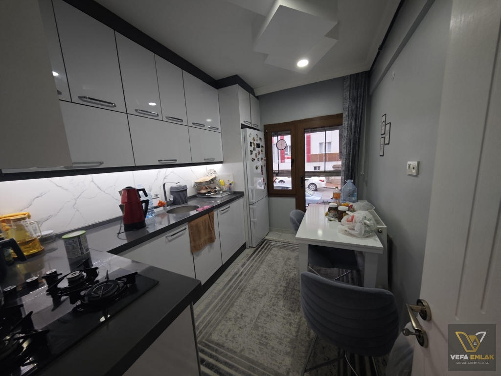 CUMHURİYET MAH.ESKİ FİZİK TEDAVİ HASTANESİ YAKININDA SATILIK 2+1 DAİRE