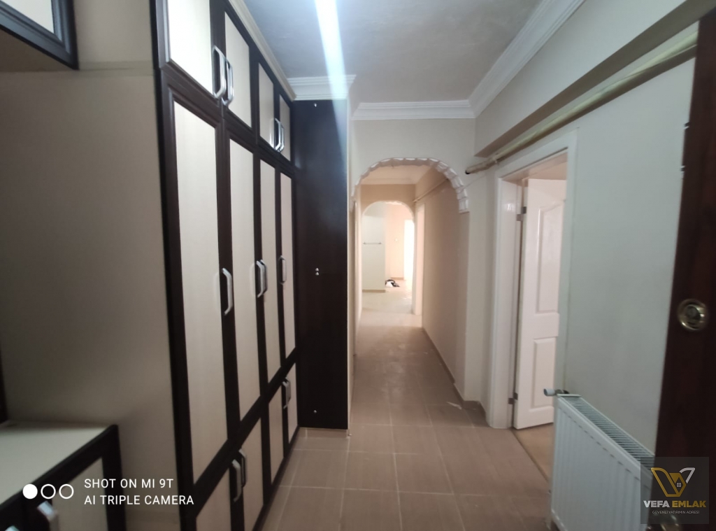 KEMALÖZ MAH.AYŞE ANA SAGLİK MSLK.LİSESİ YAKININDA KİRALIK 3+1 DAİRE