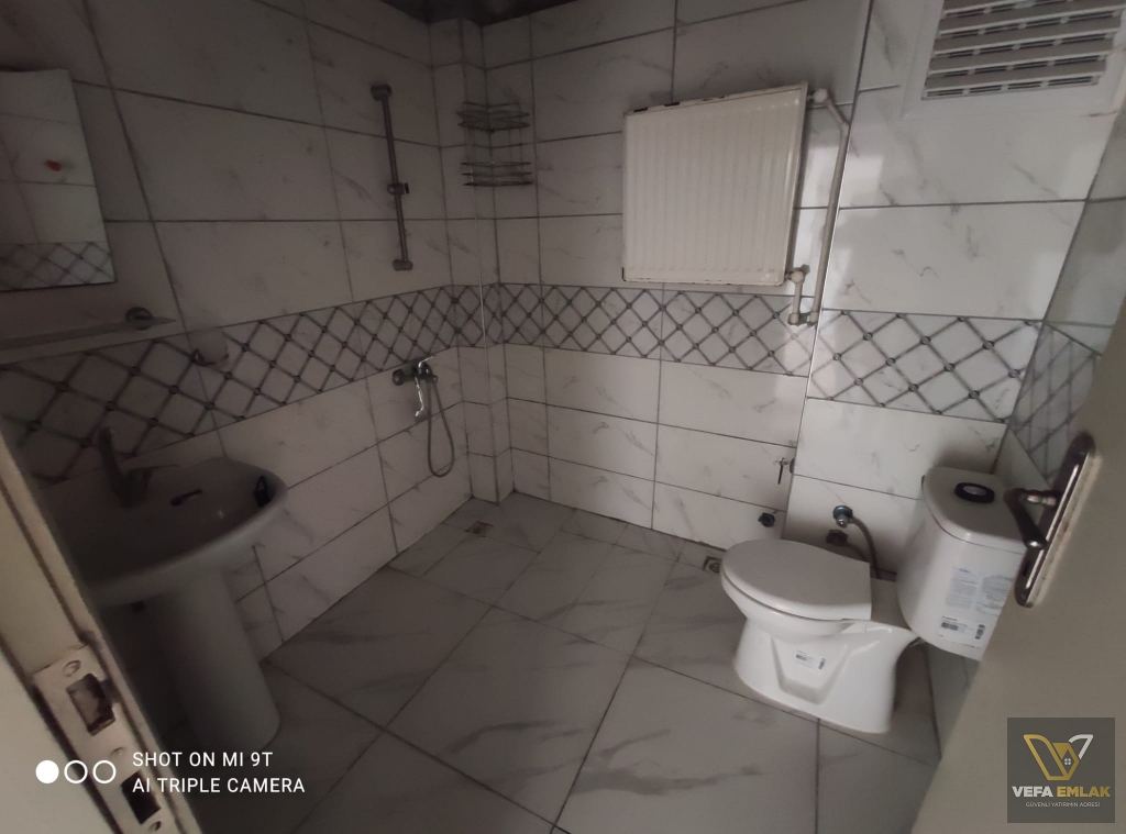 DİKİLİTAŞ MAHALLESİ SAYAR AVM. YAKININDA KİRALIK 3+1 DAİRE