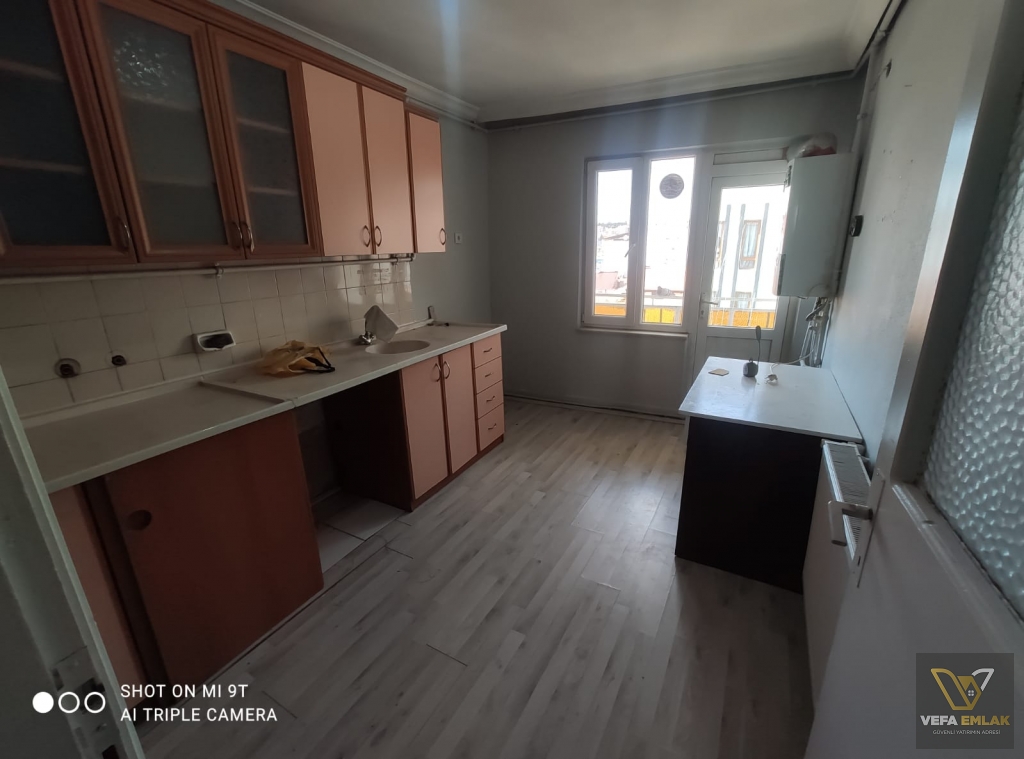 KURTULUŞ MH.  ÇİFT APART YAPMAYA UYGUN - SATILIK 2+1 DAİRE