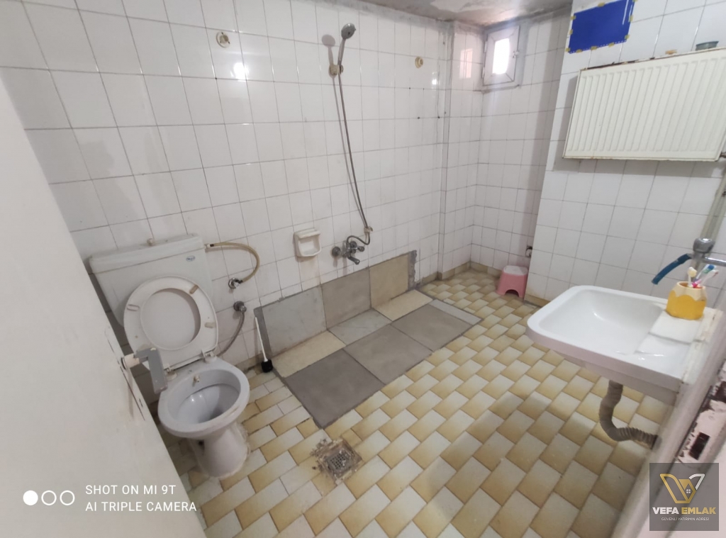 KURTULUŞ MH.  ÇİFT APART YAPMAYA UYGUN - SATILIK 2+1 DAİRE
