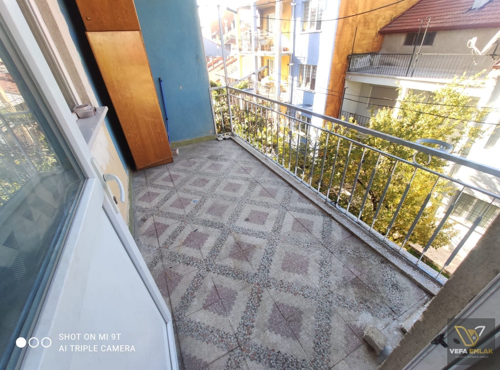 DİKİLİTAŞ MAHALLESİ SAYAR AVM. YAKININDA KİRALIK 3+1 DAİRE