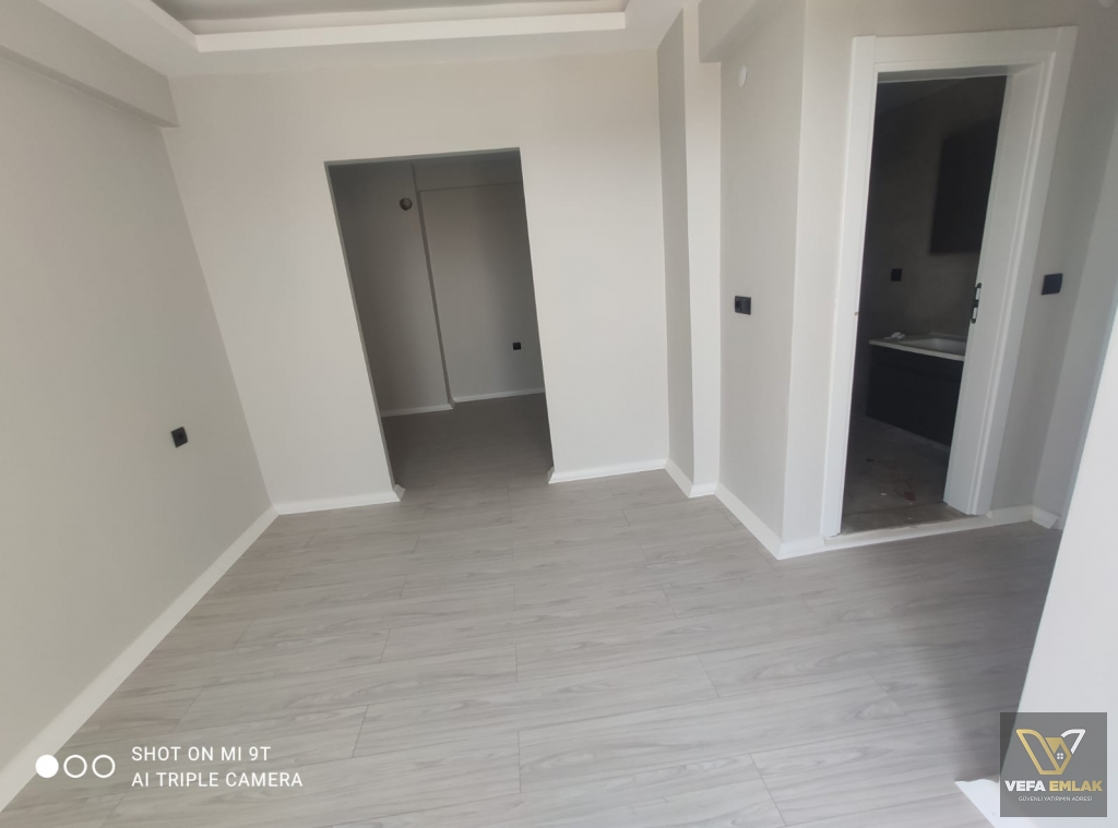 KEMALÖZ MAHALLESİ ORHAN DENGİZ LİSESİ YAKININDA SATILIK 4+1 DAİRE