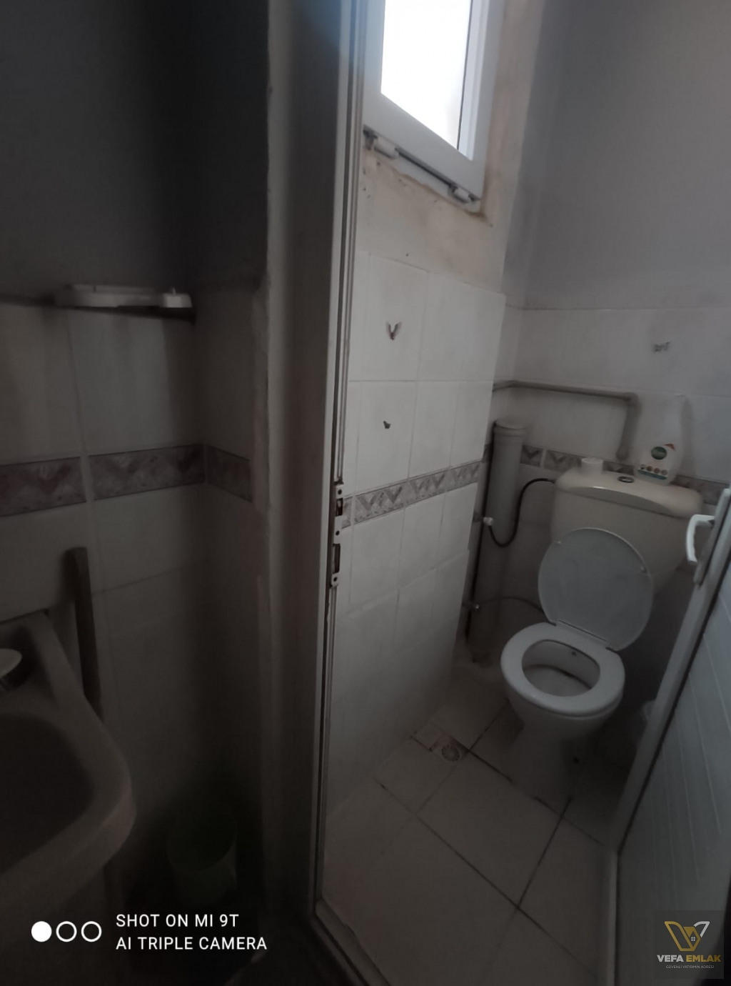 CUMHURİYET MAHALLESİ 230 m2 3+1 SATILIK MÜSTAKİL EV