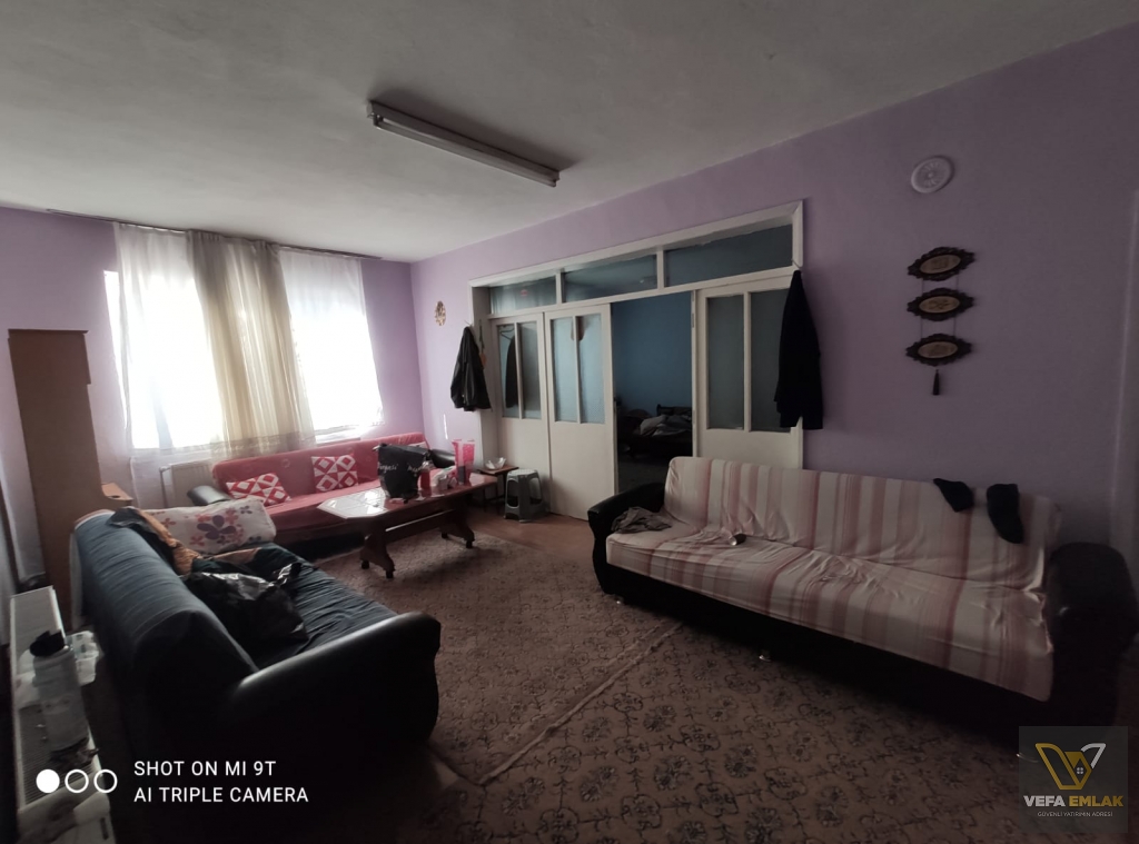 CUMHURİYET MAHALLESİ 230 m2 3+1 SATILIK MÜSTAKİL EV