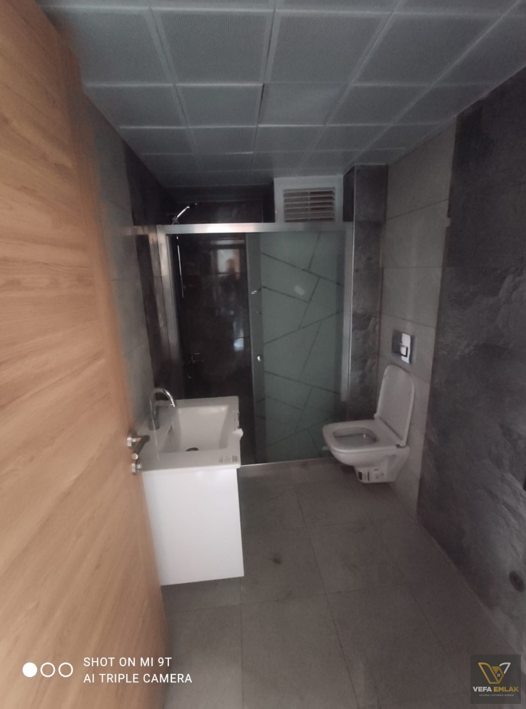 ATATÜRK MAHALLESİ BESİM ATALAY OKULU YAKININDA SATILIK 3+1 DAİRE